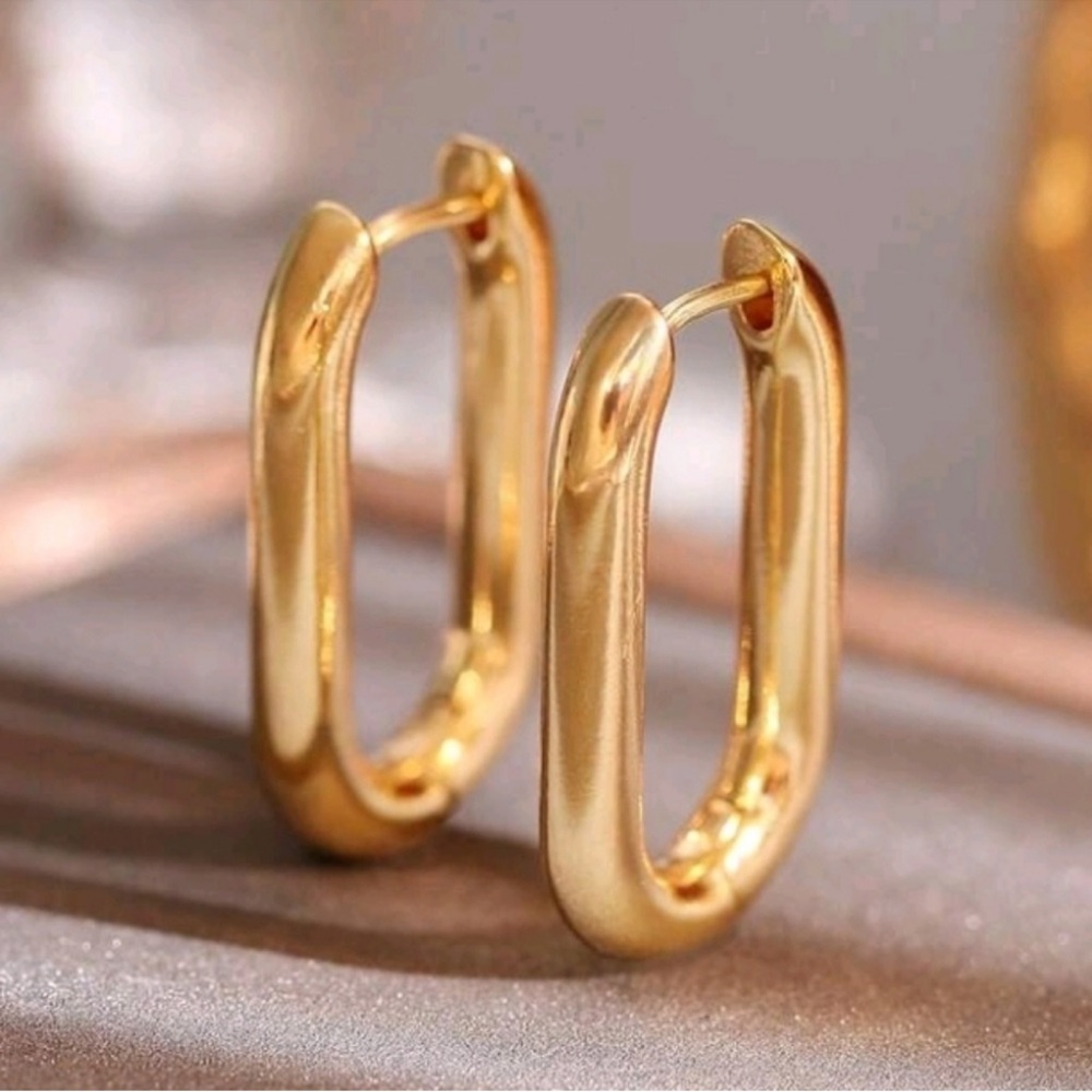 NEW! Gold Plated Minimalist Geometric Hoop Earrings